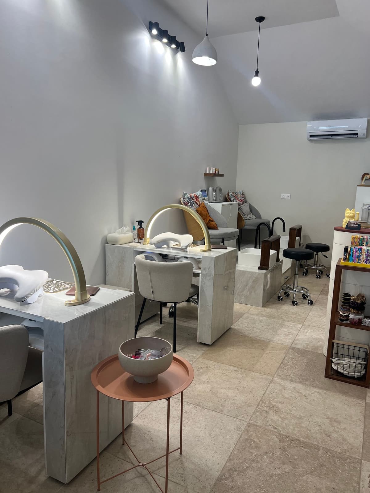 manucure/pedicure